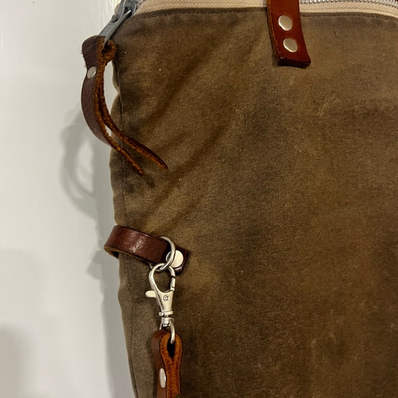 Brown waxed canvas with leather shoulder and crossbody bag - Picture 3 of 9